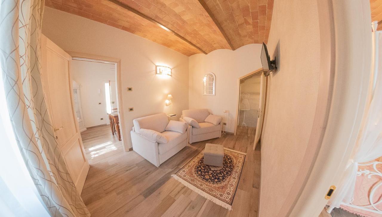 I Due Cipressi Guest House Torrenieri ภายนอก รูปภาพ