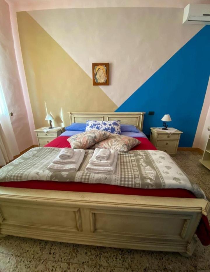I Due Cipressi Guest House Torrenieri ภายนอก รูปภาพ