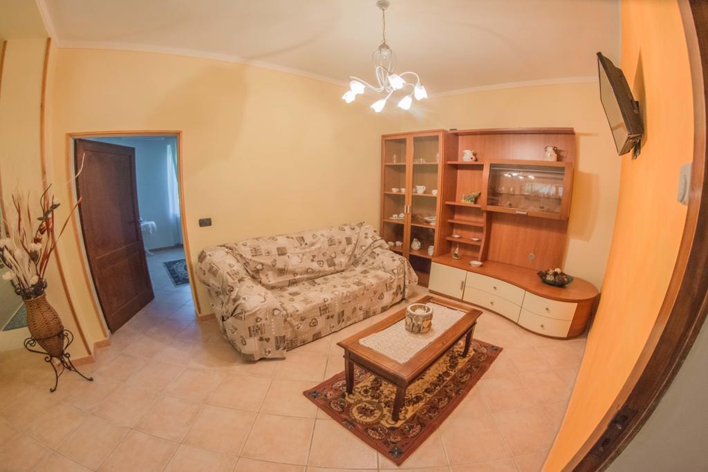I Due Cipressi Guest House Torrenieri ภายนอก รูปภาพ
