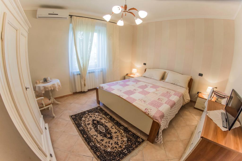 I Due Cipressi Guest House Torrenieri ภายนอก รูปภาพ